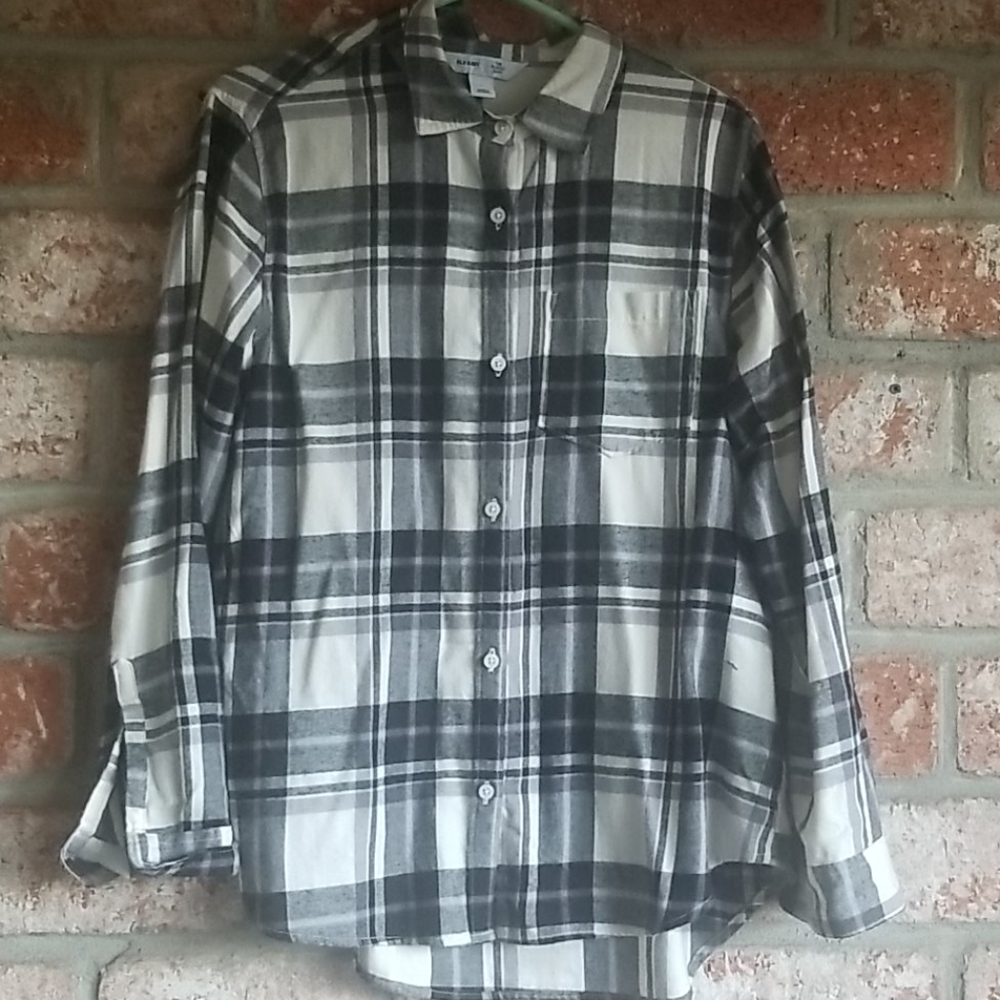 Old navy plaid button down flannel shirt